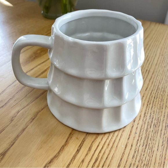 Godiva White Christmas Tree Mug NWOT - Picture 5 of 5